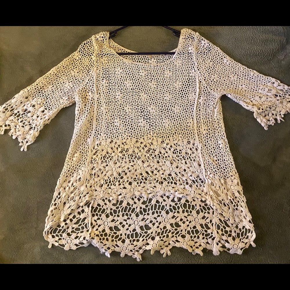 Crochet style mosaic and co beige top.